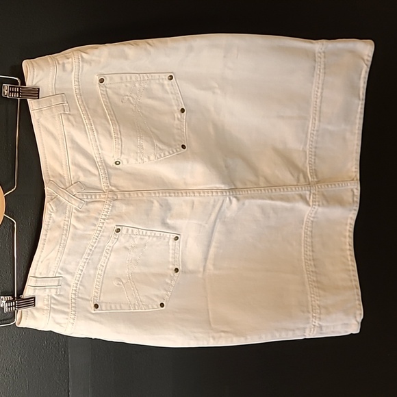 Vintage Liz Claiborne White Midi Jean Skirt with Antique Brass Rivets Size 10 - Picture 2 of 7